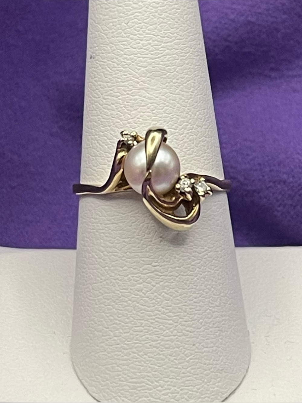 Vintage solid, 10 K yellow gold, genuine, pearl and diamond bypass ring size 8